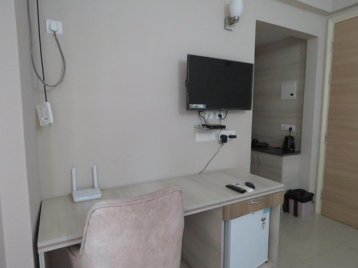 - Place To Near Prem Mandir , Iskcon , Banke Bihari ,premanand Maharaj Ashram Vrindavan